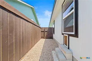 120 Amber Ln, Jarrell, TX 76537 - Photo 21