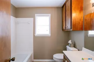 108 Cromwell Dr, Victoria, TX 77901 - Photo 19