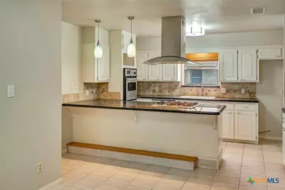607 Bedivere Drive, Victoria, TX 77904 - Photo 3