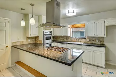 607 Bedivere Drive, Victoria, TX 77904 - Photo 9