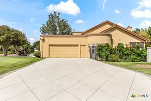 2748 Morning Star, New Braunfels, TX 78132 - Photo 9