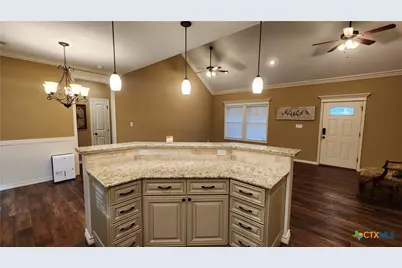 105 Catherine Circle, Victoria, TX 77901 - Photo 11