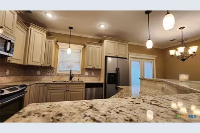 105 Catherine Circle, Victoria, TX 77901 - Photo 13