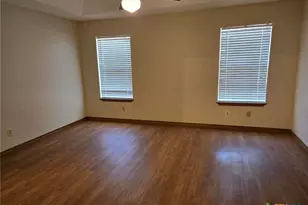 1211 Meadow Run, Seguin, TX 78155 - Photo 11