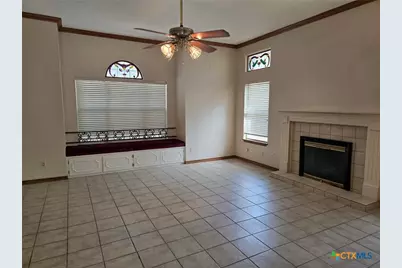 1211 Meadow Run, Seguin, TX 78155 - Photo 3