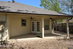 1211 Meadow Run, Seguin, TX 78155 - Photo 19