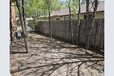 1211 Meadow Run, Seguin, TX 78155 - Photo 21
