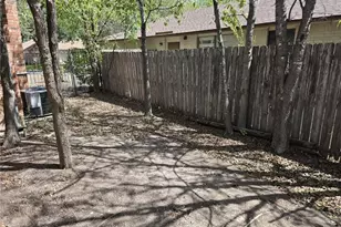 1211 Meadow Run, Seguin, TX 78155 - Photo 21