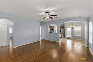 405 Teron Dr, San Marcos, TX 78666 - Photo 5