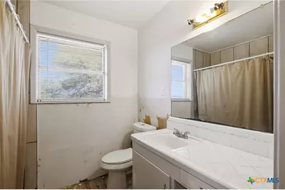 7287 Hanselman Road, Victoria, TX 77905 - Photo 13