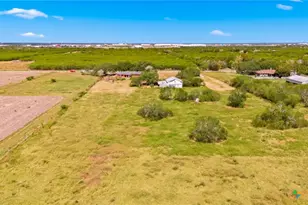7287 Hanselman Rd, Victoria, TX 77905 - Photo 21
