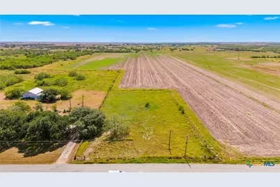 7287 Hanselman Road, Victoria, TX 77905 - Photo 25