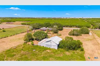7287 Hanselman Road, Victoria, TX 77905 - Photo 31