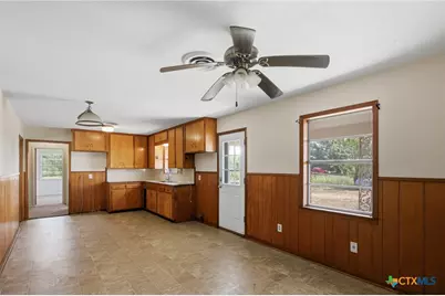 7287 Hanselman Road, Victoria, TX 77905 - Photo 5