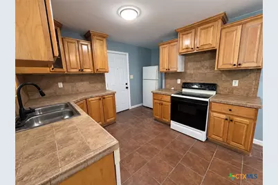 709 W Avenue D, Killeen, TX 76541 - Photo 5