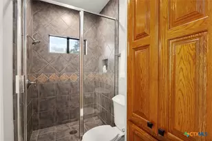 26037 Lewis Ranch Rd, New Braunfels, TX 78132 - Photo 23