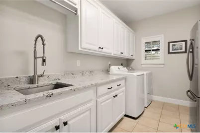 26037 Lewis Ranch Road, New Braunfels, TX 78132 - Photo 29