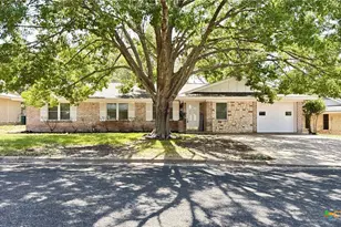 2512 Lowrey Dr, Gatesville, TX 76528 - Photo 1