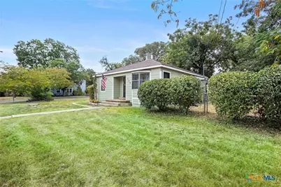 139 E 13th Avenue, Belton, TX 76513 - Photo 5