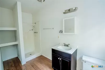 1408 E Power Avenue, Victoria, TX 77901 - Photo 7