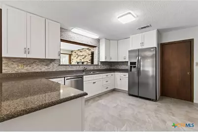 325 Booth Drive, San Marcos, TX 78666 - Photo 7
