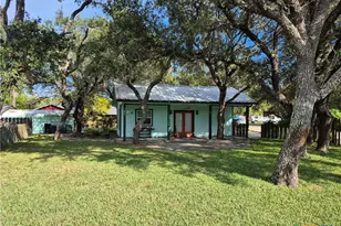 924 Ibis, Rockport, TX 78382 - Photo 3