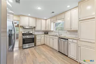 407 S 4th, Ganado, TX 77962 - Photo 5