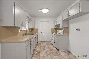 914 Randa St, Copperas Cove, TX 76522 - Photo 5