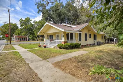 421 N Avenue G, Shiner, TX 77984 - Photo 3