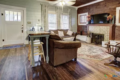 421 N Avenue G, Shiner, TX 77984 - Photo 7