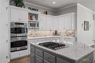 9011 Brewer Ln, Salado, TX 76571 - Photo 17