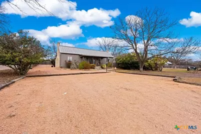 406 Cross Mountain Drive, Fredericksburg, TX 78624 - Photo 5