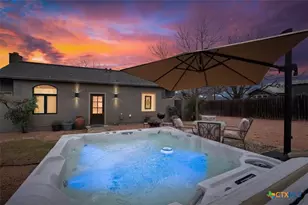 406 Cross Mountain Dr, Fredericksburg, TX 78624 - Photo 1