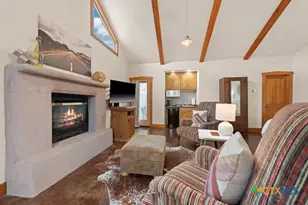 406 Cross Mountain Dr, Fredericksburg, TX 78624 - Photo 13