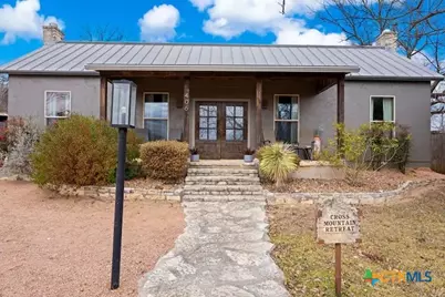 406 Cross Mountain Drive, Fredericksburg, TX 78624 - Photo 3