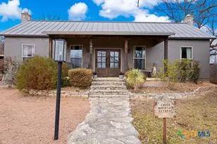 406 Cross Mountain Dr, Fredericksburg, TX 78624 - Photo 3