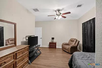 820 S Benavides Street, Port Lavaca, TX 77979 - Photo 17