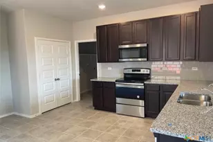 2509 Marty Way, Seguin, TX 78155 - Photo 7