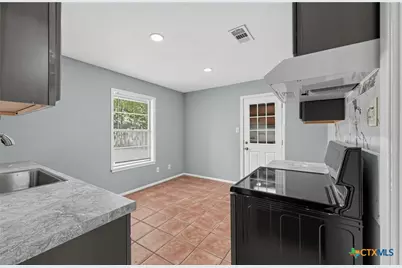 1503 Bexar Avenue, Victoria, TX 77901 - Photo 9