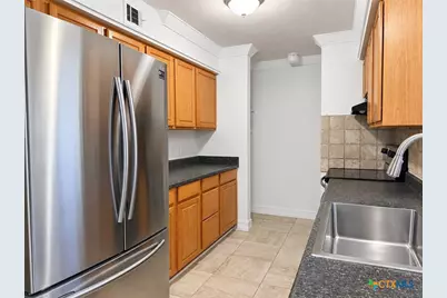 720 Whitewing Street, Victoria, TX 77905 - Photo 7