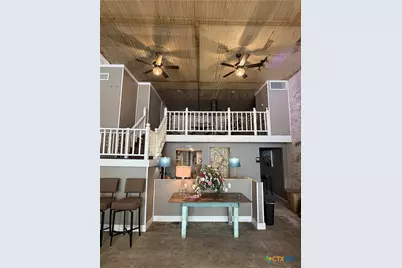 213 W Grand Avenue, Yoakum, TX 77995 - Photo 5