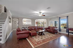 203 Bella Vista Cir, Kyle, TX 78640 - Photo 9