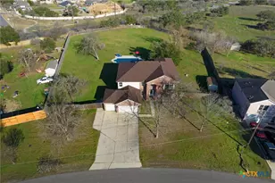 203 Bella Vista Cir, Kyle, TX 78640 - Photo 7