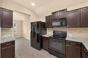 2941 Field Vw, New Braunfels, TX 78130 - Photo 11