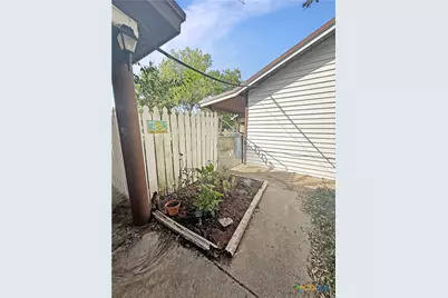 200 Peikert Street, Port Lavaca, TX 77979 - Photo 19
