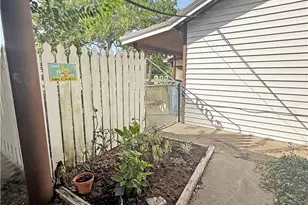 200 Peikert St, Port Lavaca, TX 77979 - Photo 19