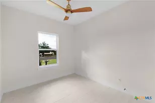 1105 W 1st St, Lampasas, TX 76550 - Photo 21