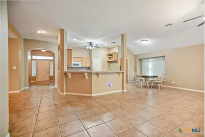 303 Waterstone, Victoria, TX 77901 - Photo 5