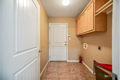 303 Waterstone, Victoria, TX 77901 - Photo 11