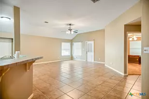 303 Waterstone, Victoria, TX 77901 - Photo 7
